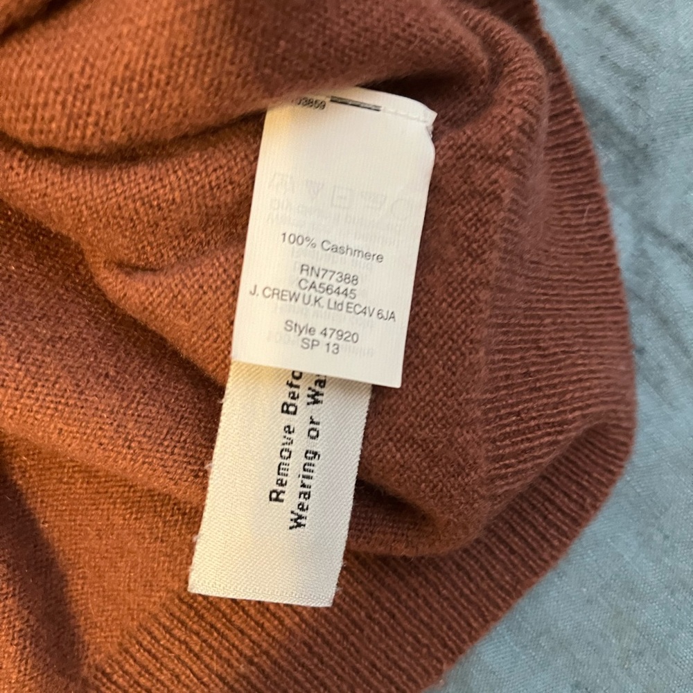 Sweater - Picture 3 of 3